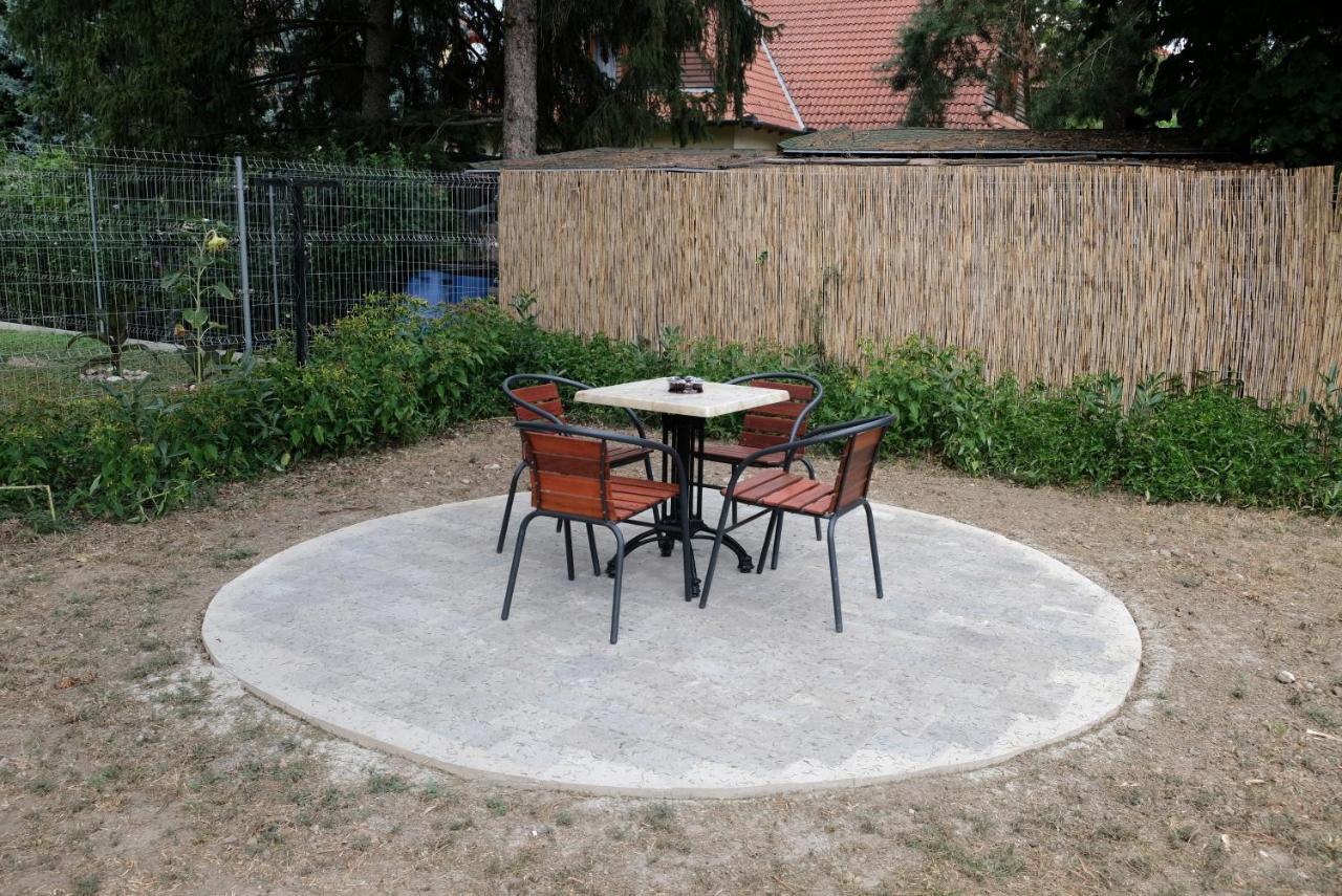 Alea Apartmanok Harkany Exterior photo