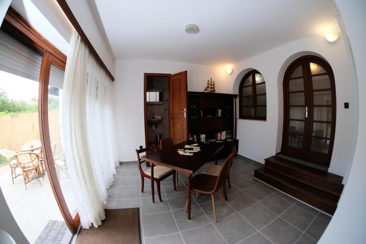 Alea Apartmanok Harkany Exterior photo