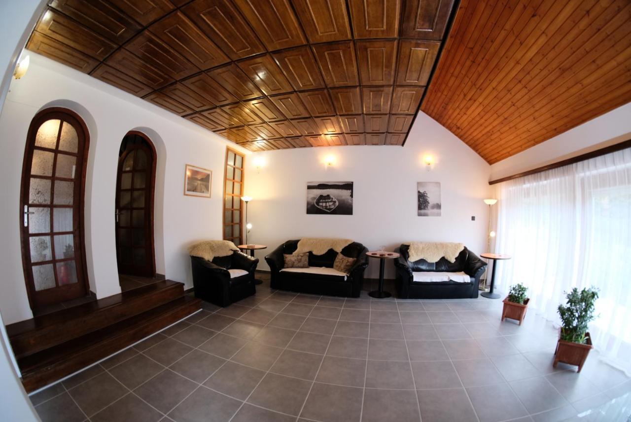 Alea Apartmanok Harkany Exterior photo